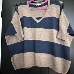 Minnie Rose Brown and Navy Sweater💯Cashmere oversized fit.